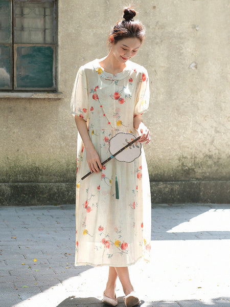 女性の芸術的なザクロボタンサマーラミードレス