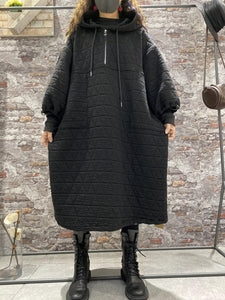 プラスサイズの冬の女性の綿入りの服のフード付きドレス