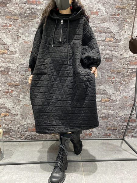 プラスサイズの冬の女性の綿入りの服のフード付きドレス