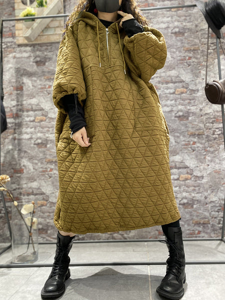 プラスサイズの冬の女性の綿入りの服のフード付きドレス