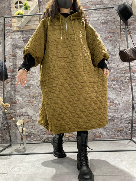 プラスサイズの冬の女性の綿入りの服のフード付きドレス